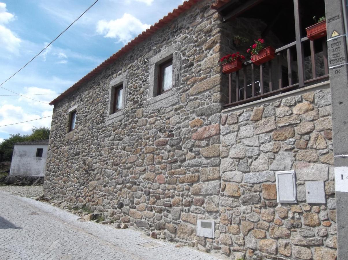 Casa Do Pelourinho Villa Rebordainhos Екстериор снимка