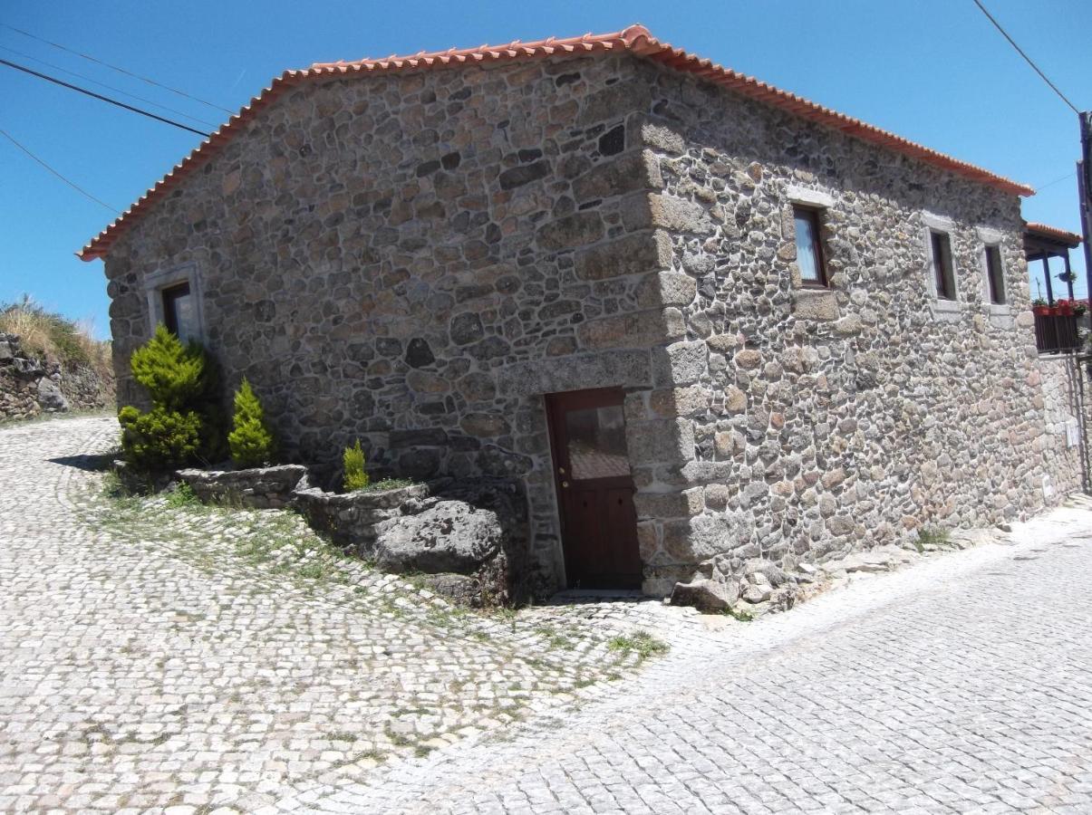 Casa Do Pelourinho Villa Rebordainhos Екстериор снимка