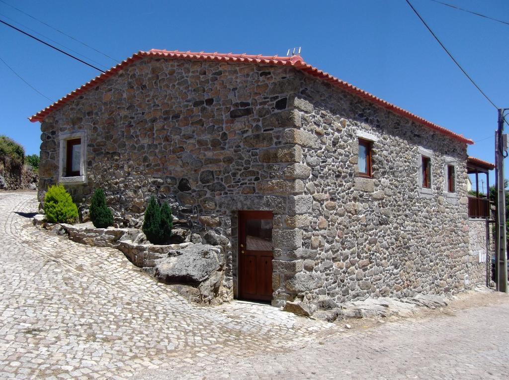 Casa Do Pelourinho Villa Rebordainhos Екстериор снимка
